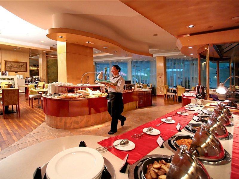 Radisson Hotel Brunei Darussalam Bandar Seri Begawan Bagian luar foto